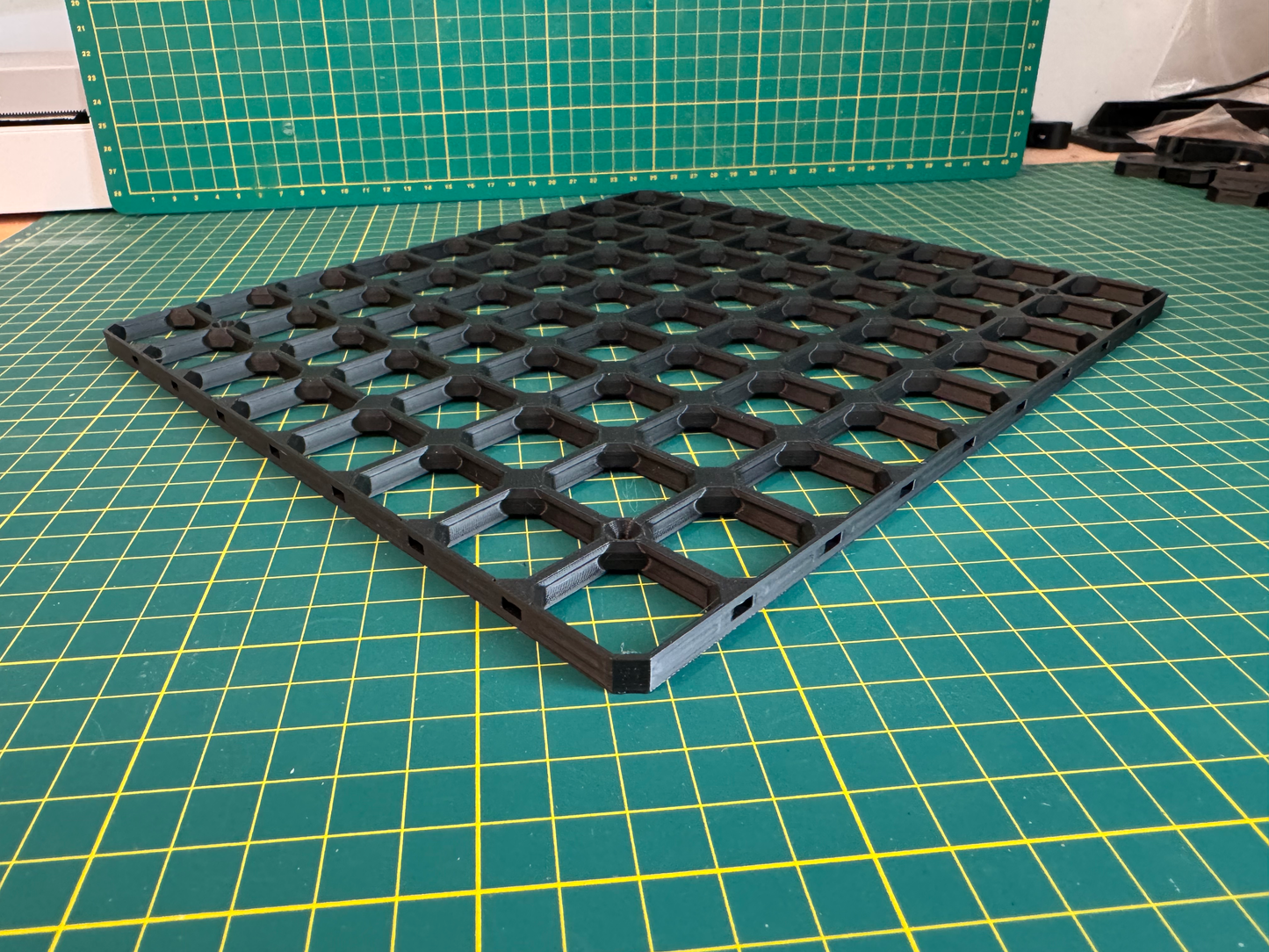 Starter Pack: Modular Magnetic Cable Management