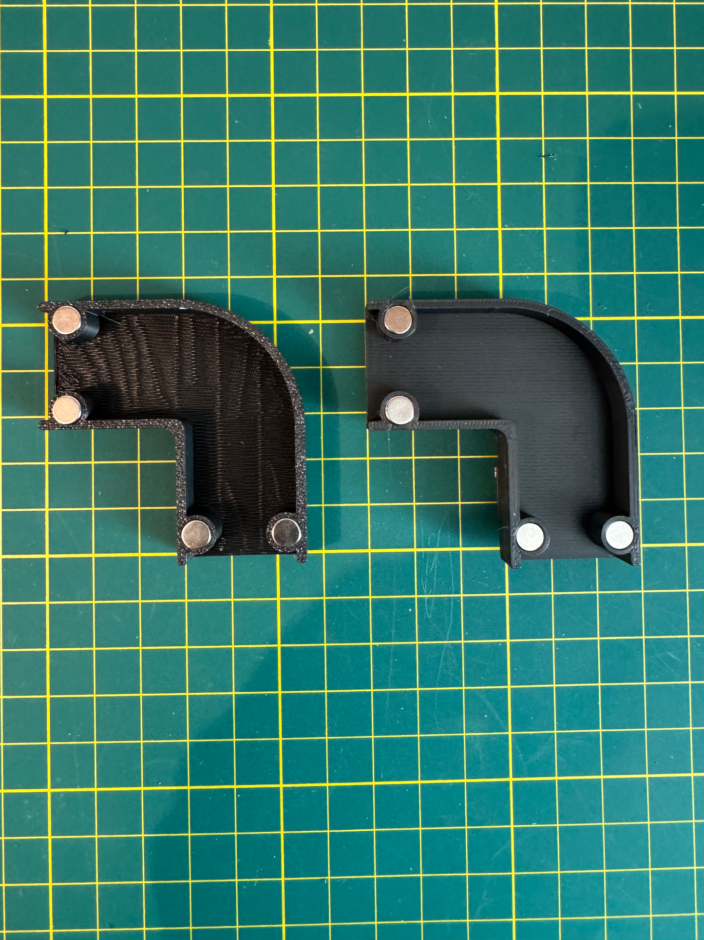 Starter Pack: Modular Magnetic Cable Management