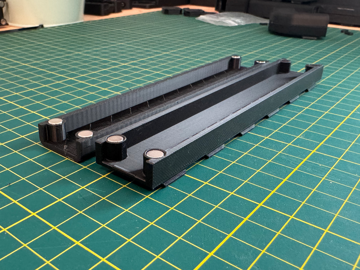 Starter Pack: Modular Magnetic Cable Management