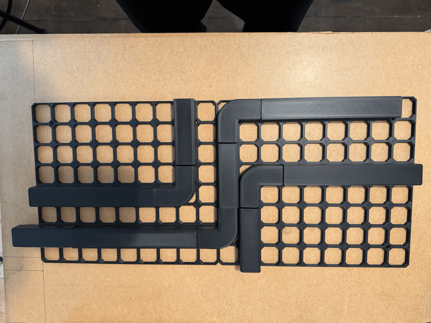 Starter Pack: Modular Magnetic Cable Management